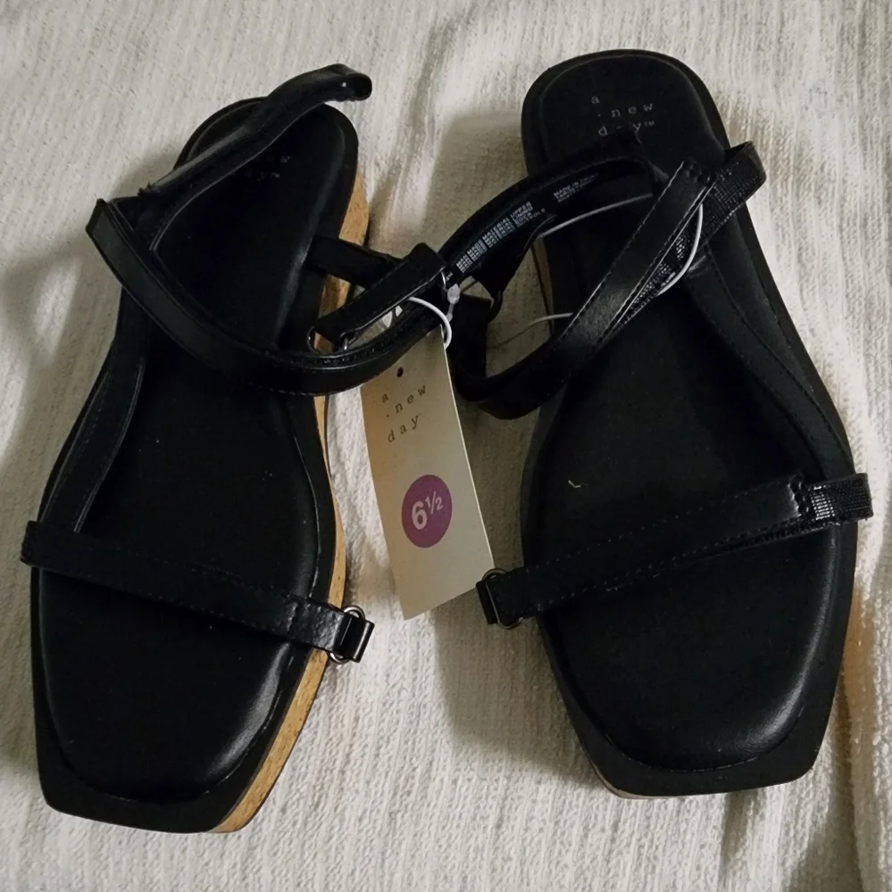 A New Day Sandals - Picture 3 of 8